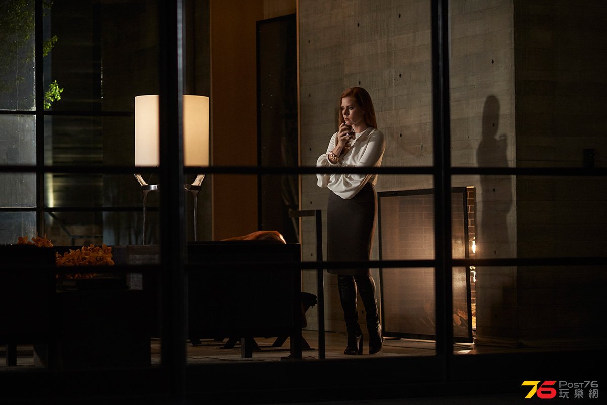 1470770346_focusfeatures_nocturnalanimals_tomford_amyadams_jakegyllenhaal_gallery_1.jpg