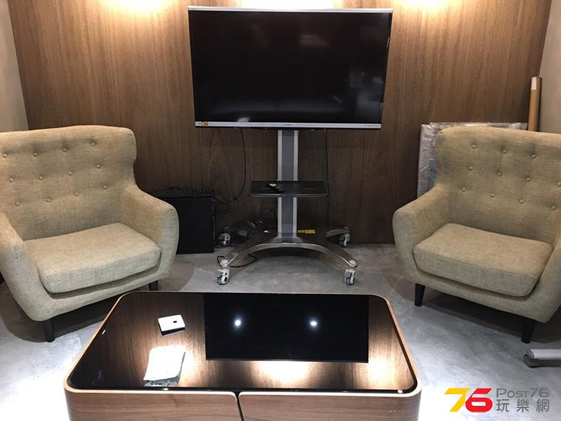 TVSTAND.jpg