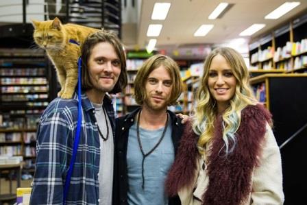 1230949_James-Bowen-Luke-Treadaway-Ruta-Gedmintas-A-Street-Cat-Named-Bob.jpg