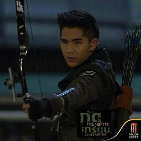 กัดกระชากเกรียน Zombie Fighters4.jpg