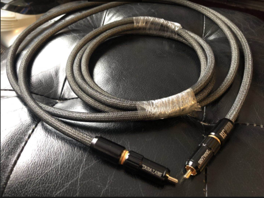 Dee subwoofer cable.jpg