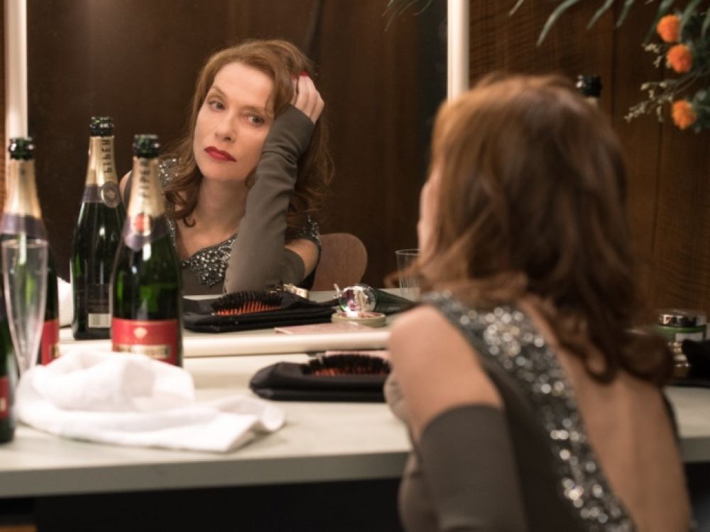 cover-r4x3w1000-584193f44d1ee-isabelle-huppert-dans-souvenir-0.jpg