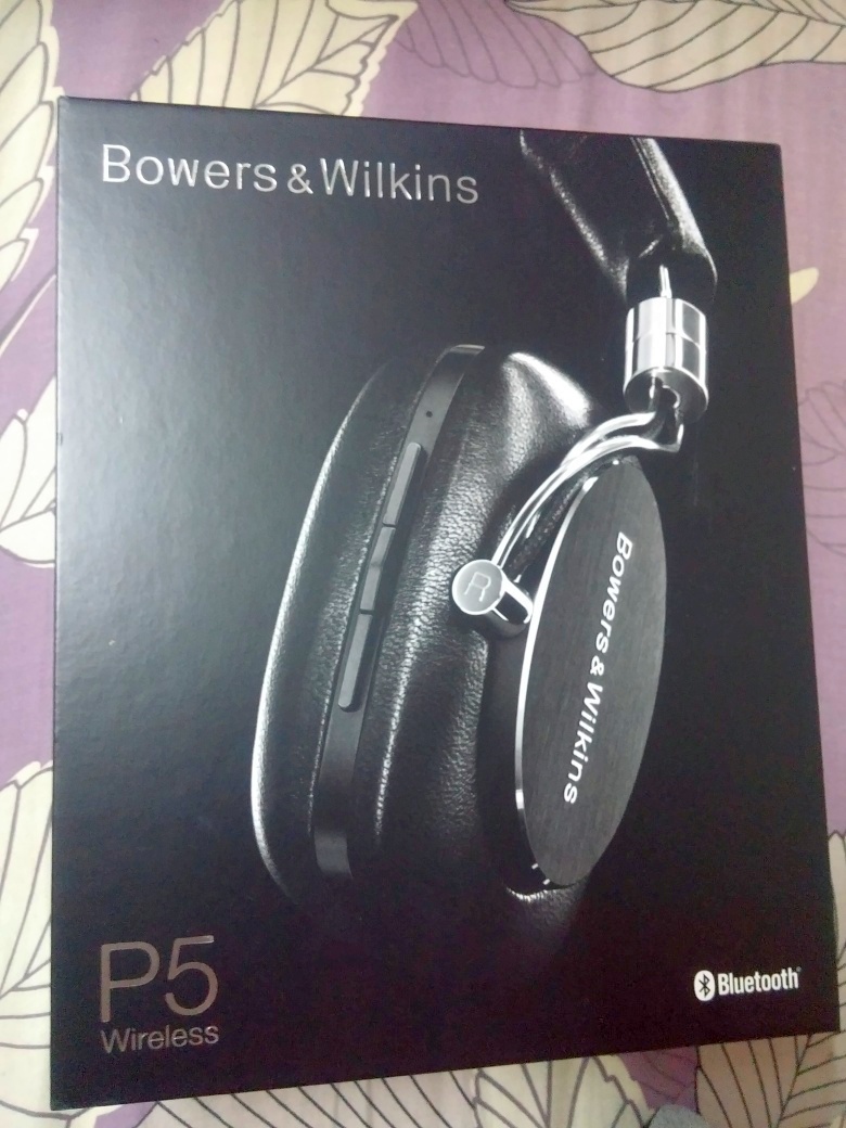 B&W P5 Wireless 01