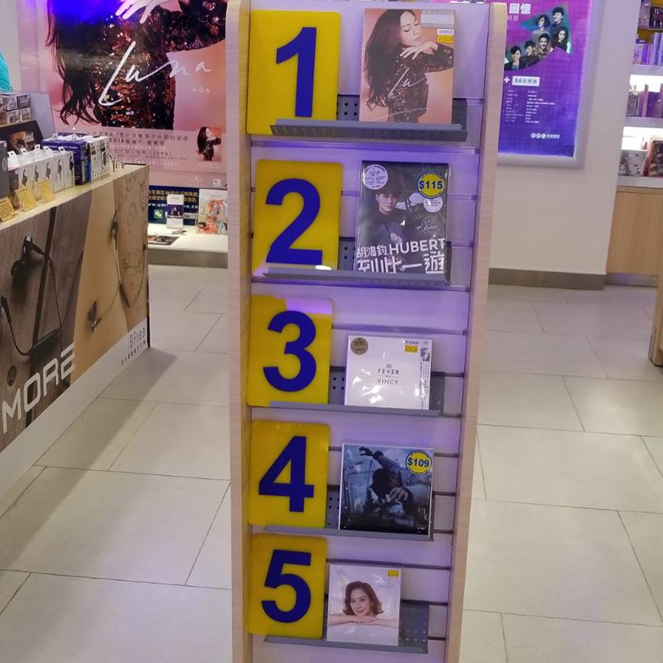 27540869_825950520923467_3141167575199934205_n.jpg