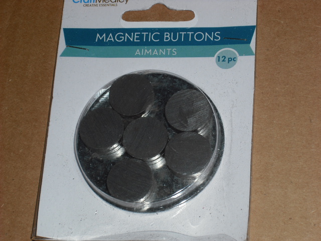 Magnetic button， 可以串連嚟用