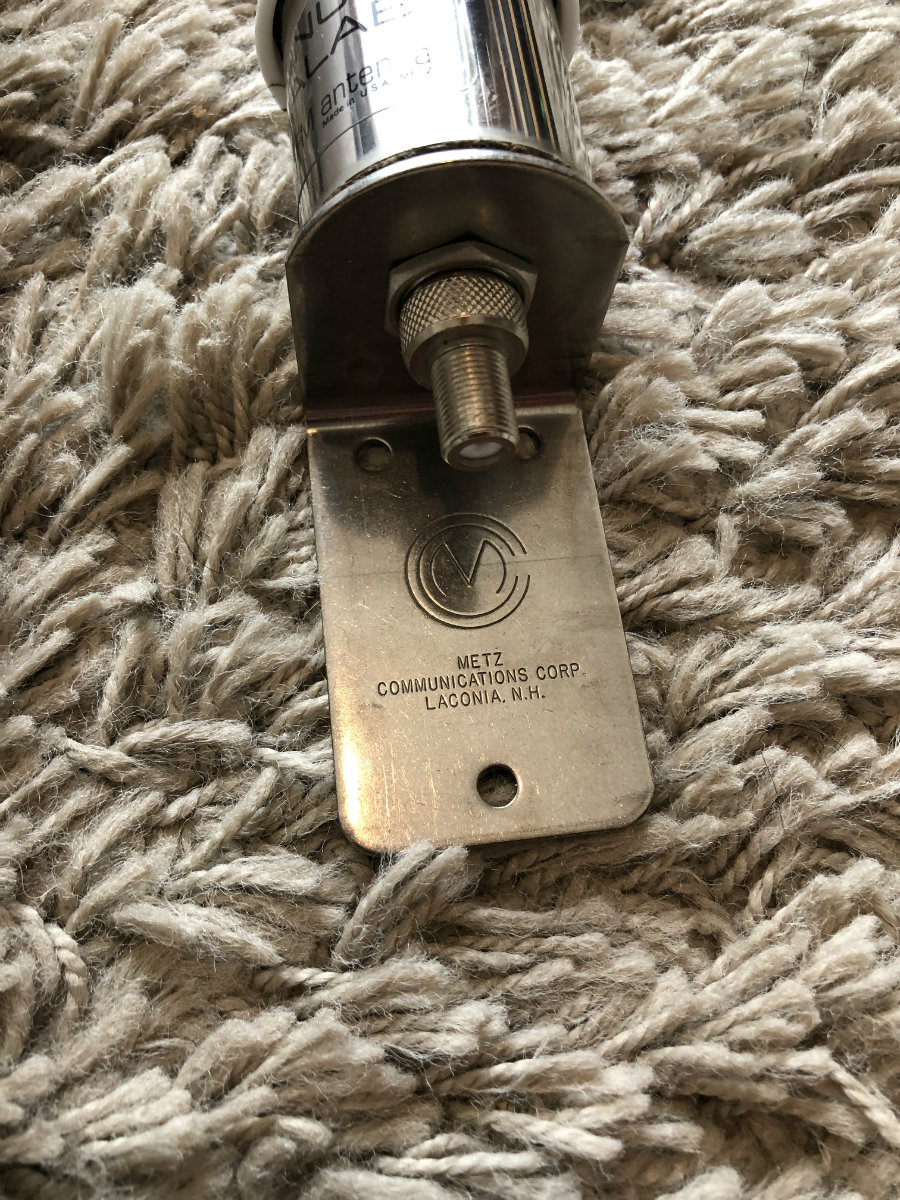 100747lr5u4und3u3zt4jj.jpg