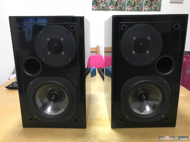 usher 520 black.jpg