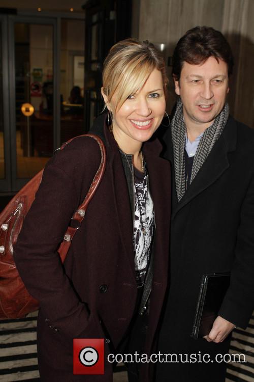 dido-celebrities-bbc-radio2-studios_3984649.jpg