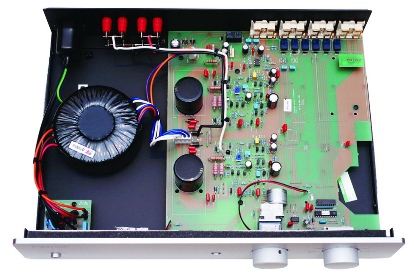 Exposure2012S2_CD_Player_Integrated_Amplifier_2.jpg