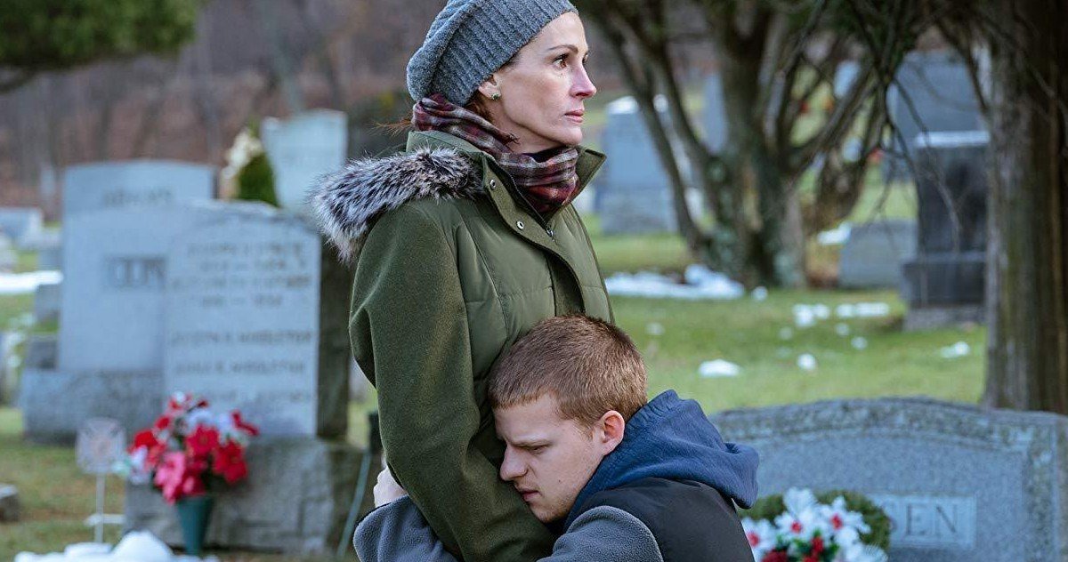 Ben-Is-Back-Trailer-Julia-Roberts (1).jpg