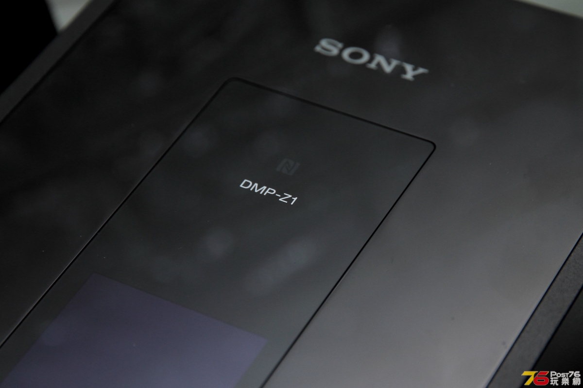 sony_ear_index_2114.JPG