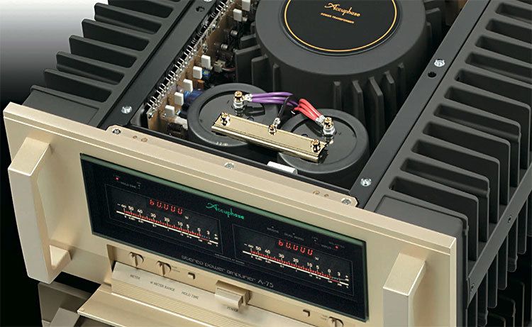 Accuphase_A-75_above_inside.jpg