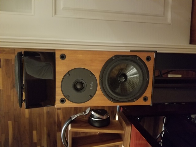 Speaker &amp; stand 3.jpg