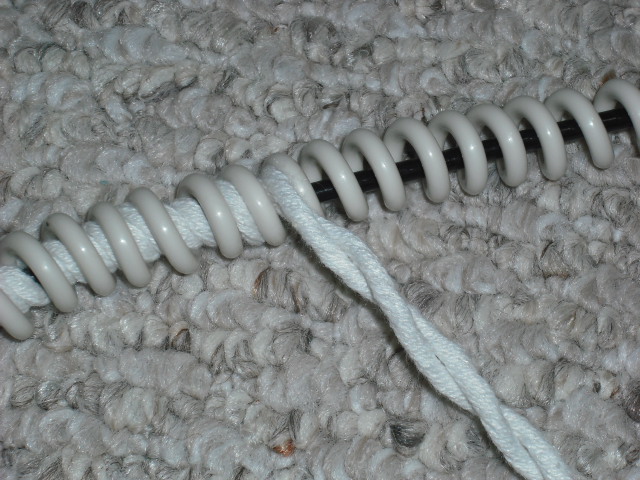 受 silver foil helix 啟發， 纏以 棉繩dampDuelund