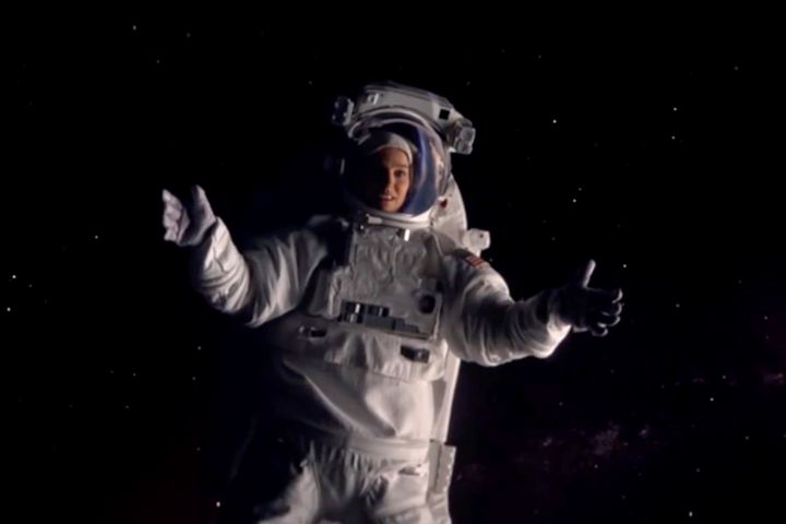 lucy-in-the-sky-trailer.jpg