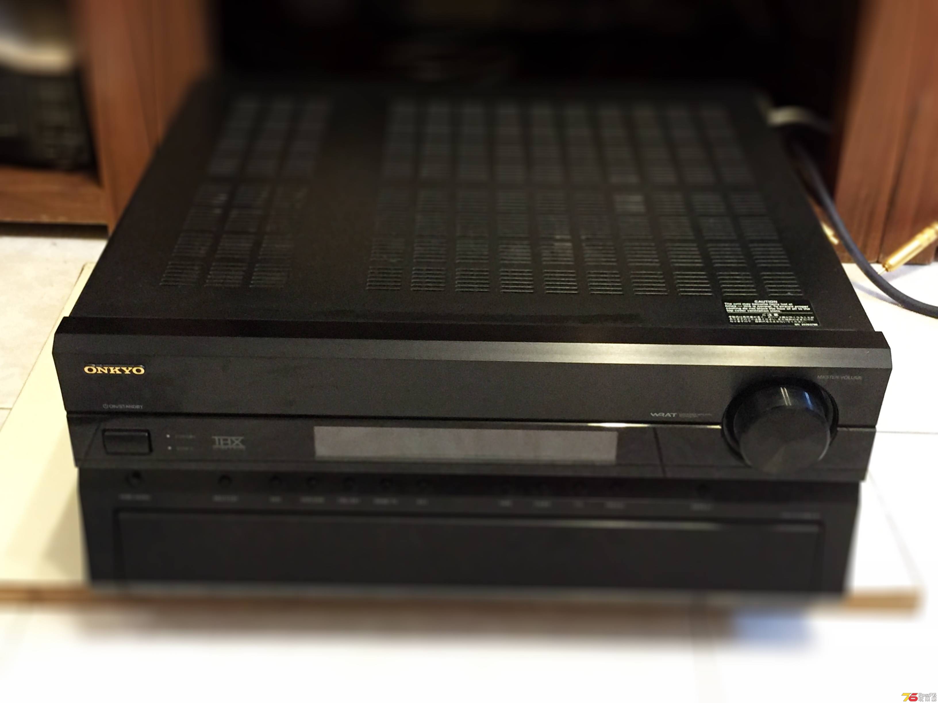 Onkyo-TX-SR806-01.JPG