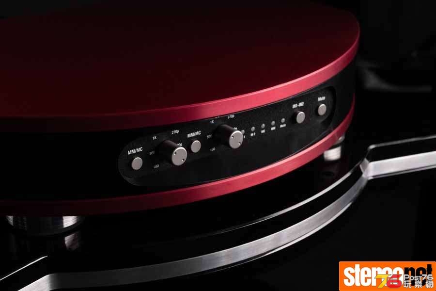 vpi-vanquish-phono-detail__large_full.jpg