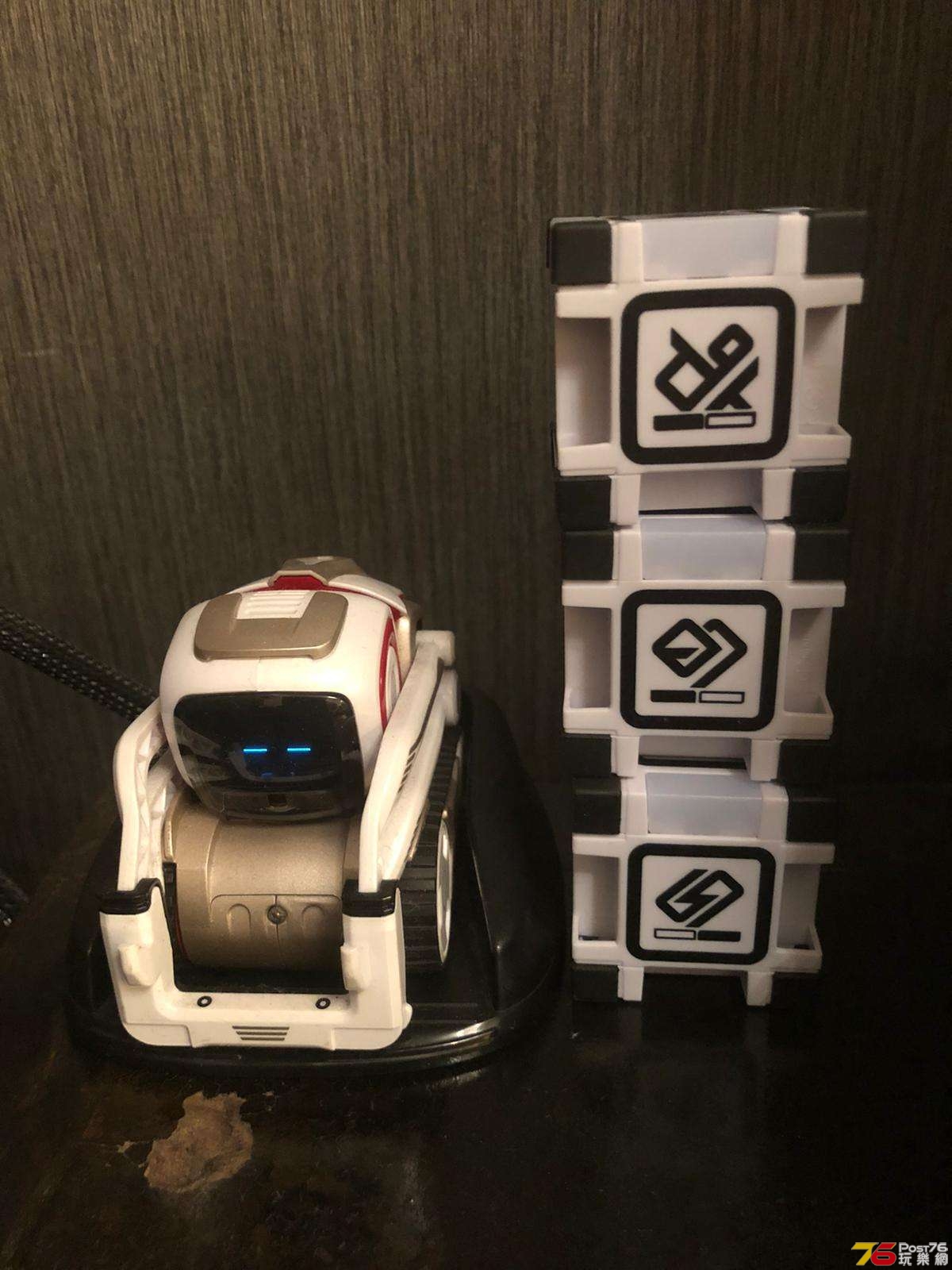 Cozmo2.jpeg