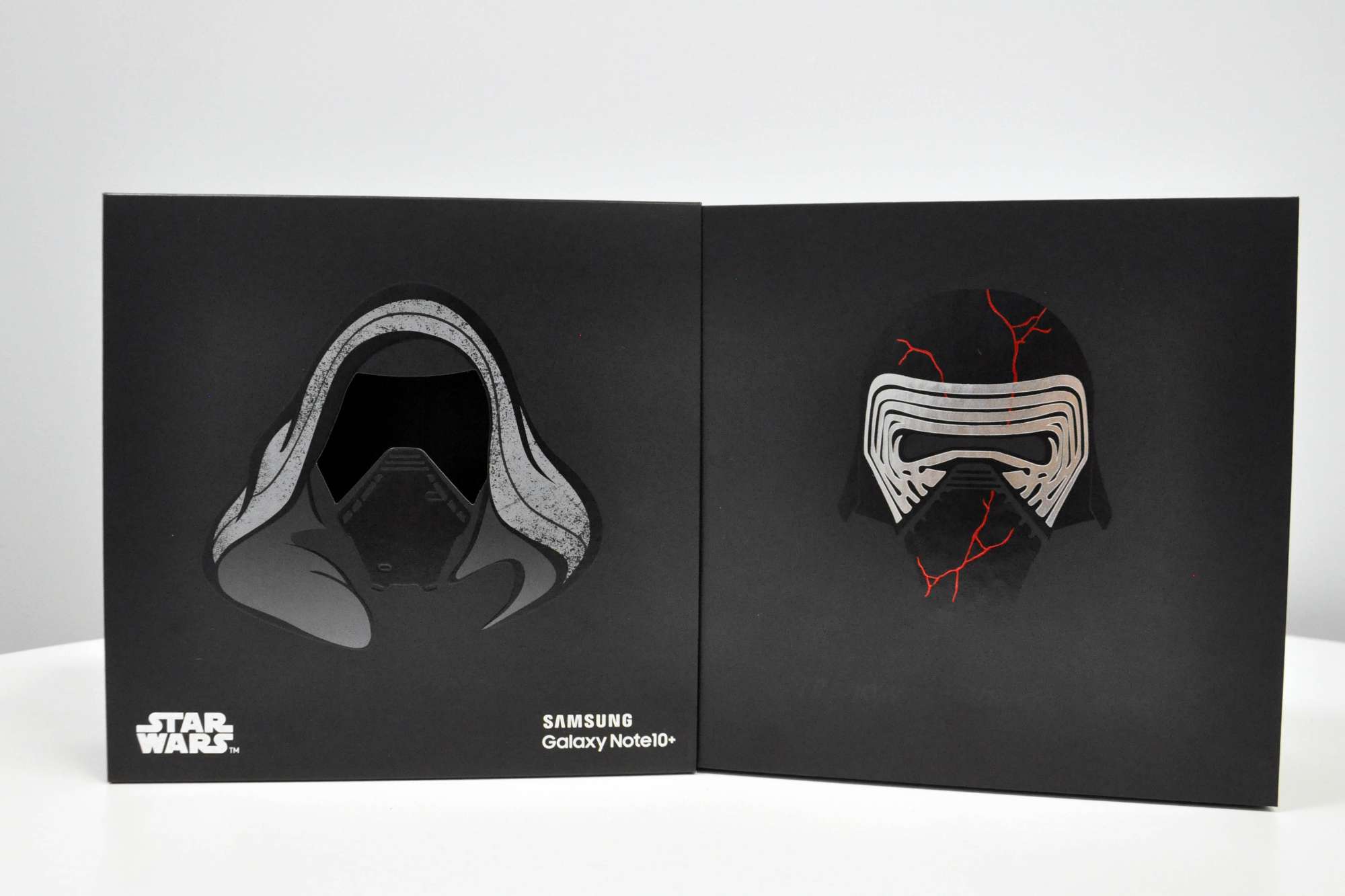 Samsung Galaxy Note10 x Star Wars Special Edition_to Post76 (1).JPG