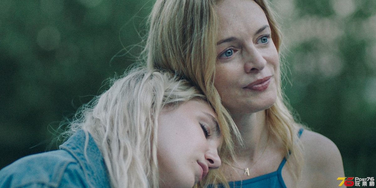 the-rest-of-us-heather-graham-2.jpg