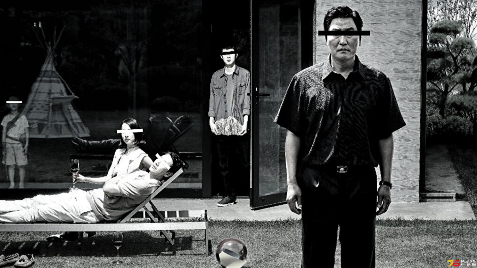 1579806185936-bong-joon-ho-parasite-poster-in-black-and-white-screening.jpeg