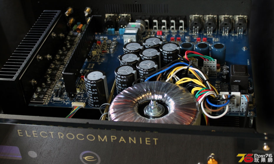 ElectrocompanietECI5MkII-3.jpg