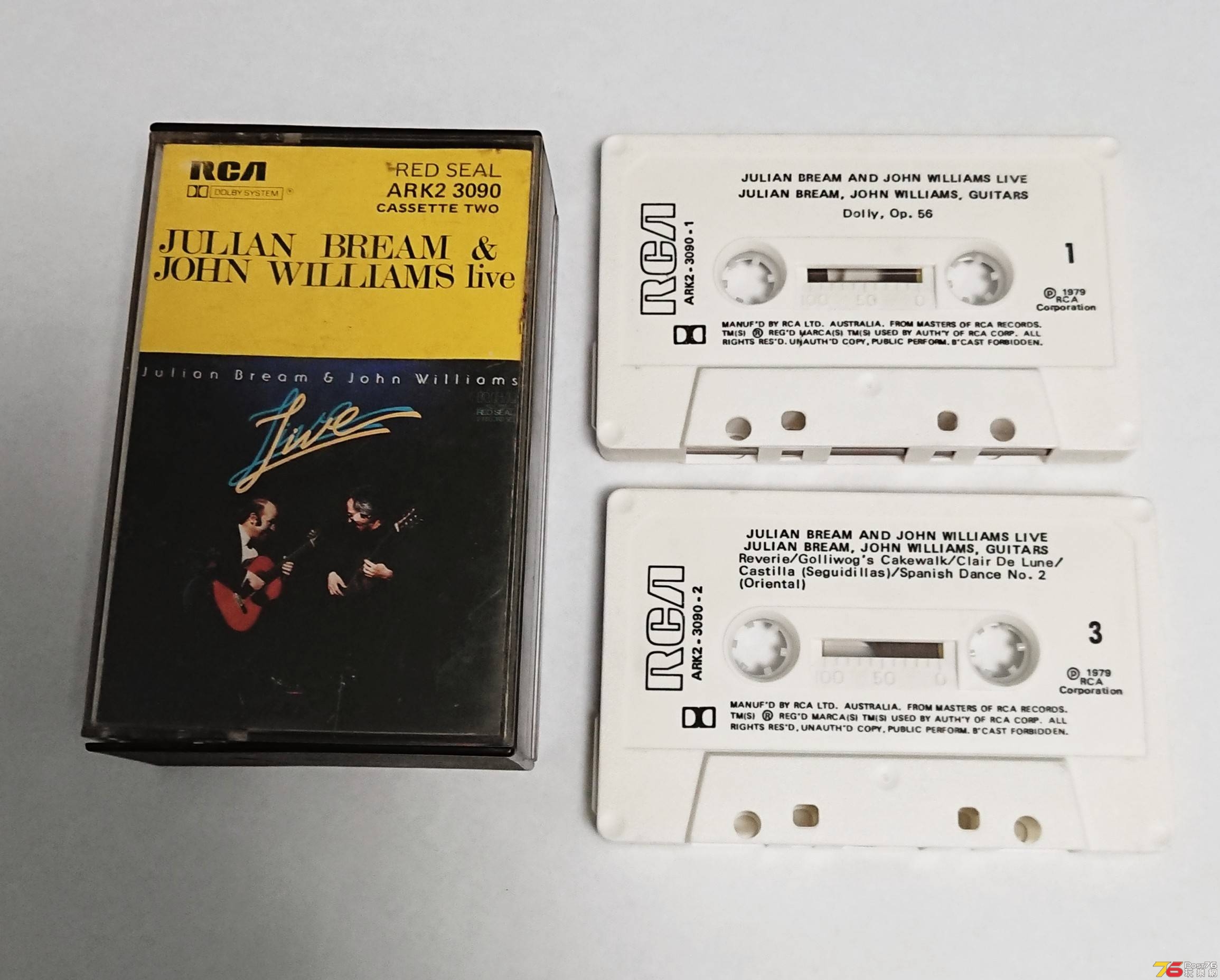 Julian_Bream-John_Williams_Live_CT_a2.JPG