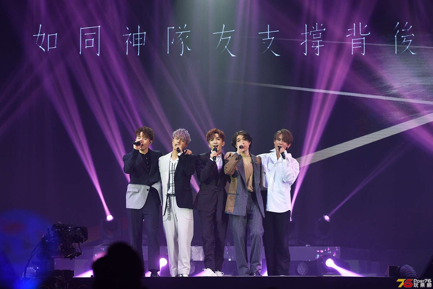 (左起) Ian、Anson Kong、Anson Lo、Jer及姜濤獻唱《神隊友》.jpg