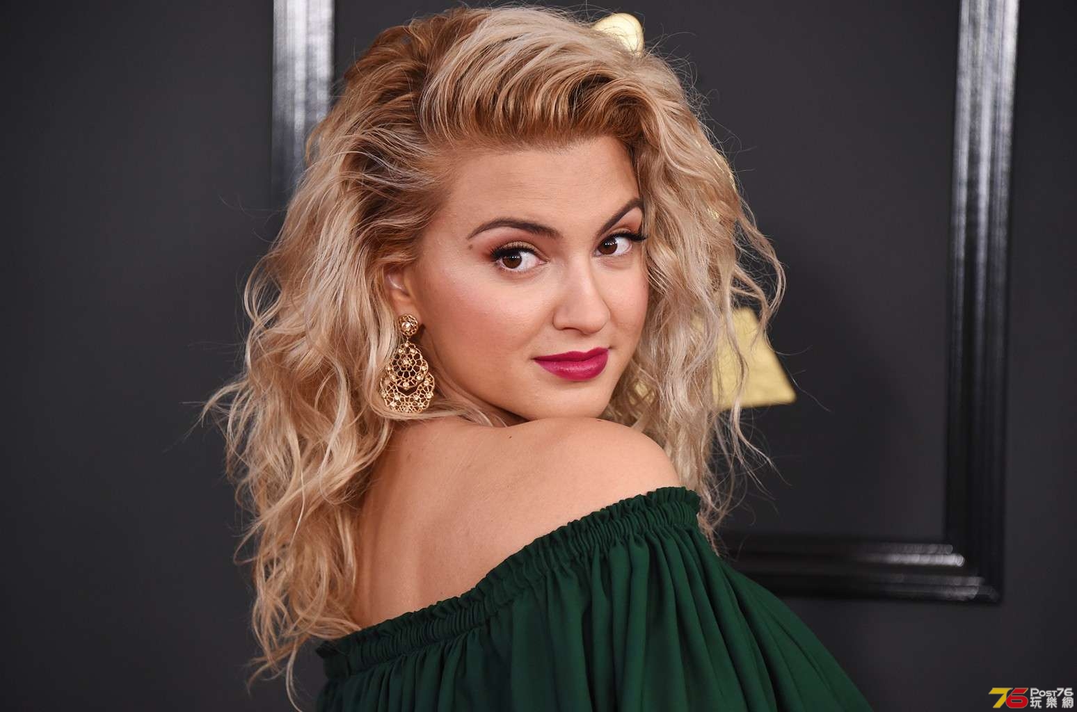 tori-kelly-grammys-2017-uu-billboard-1548-compressed.jpg