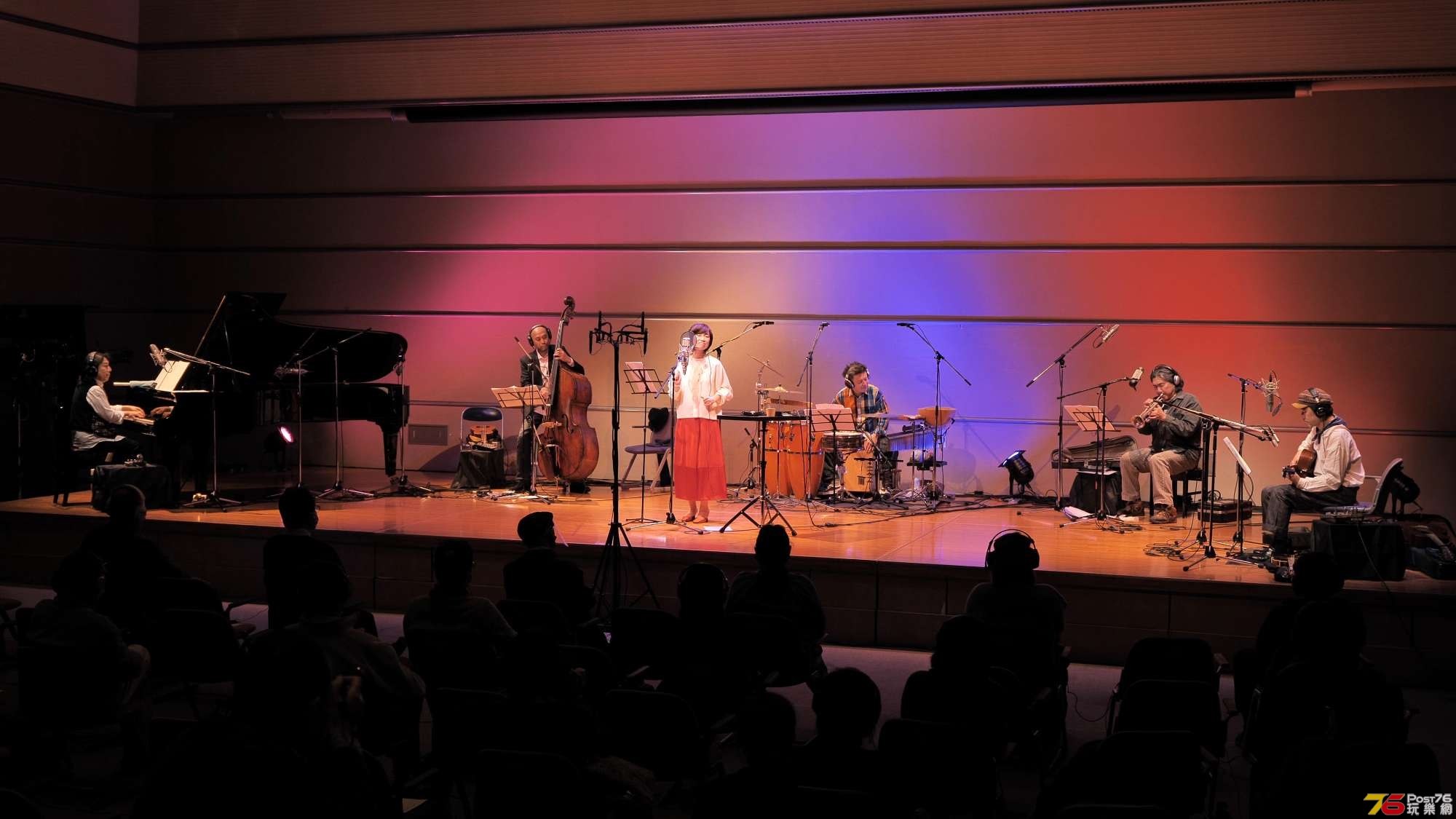 Emi Fujita『Headphone Concert 2021』 photo 1.jpg