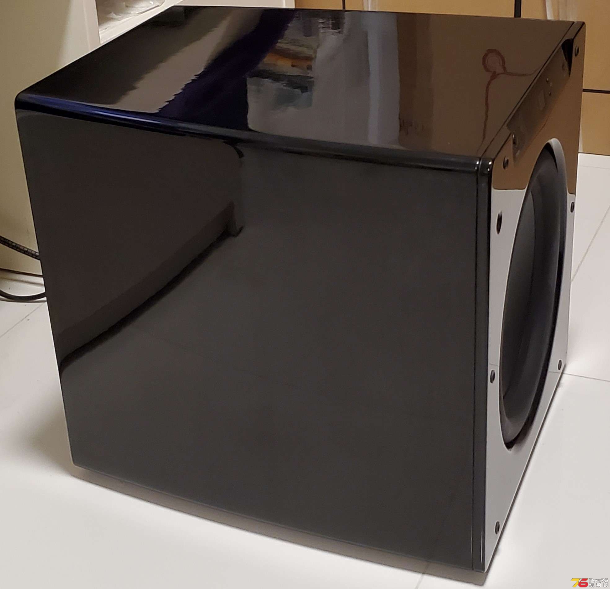 subwoofer_left.jpg