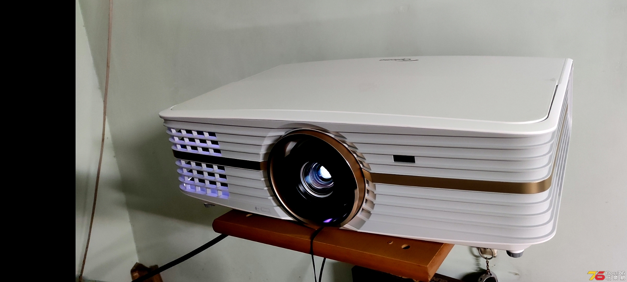 Projector.jpg