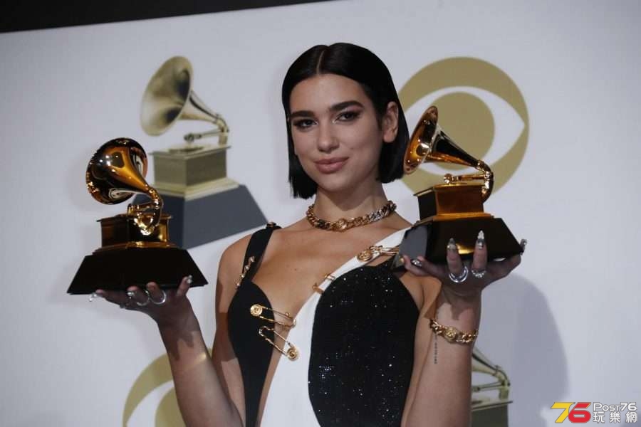 ENTER-MUS-GRAMMYS-447-LA-900x600.jpg