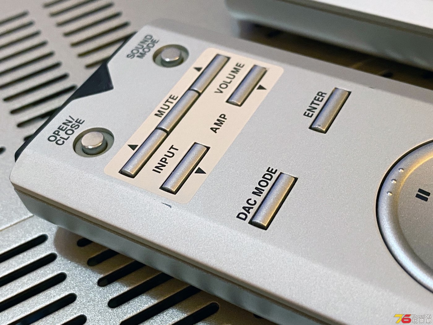 Remote-03s.jpg