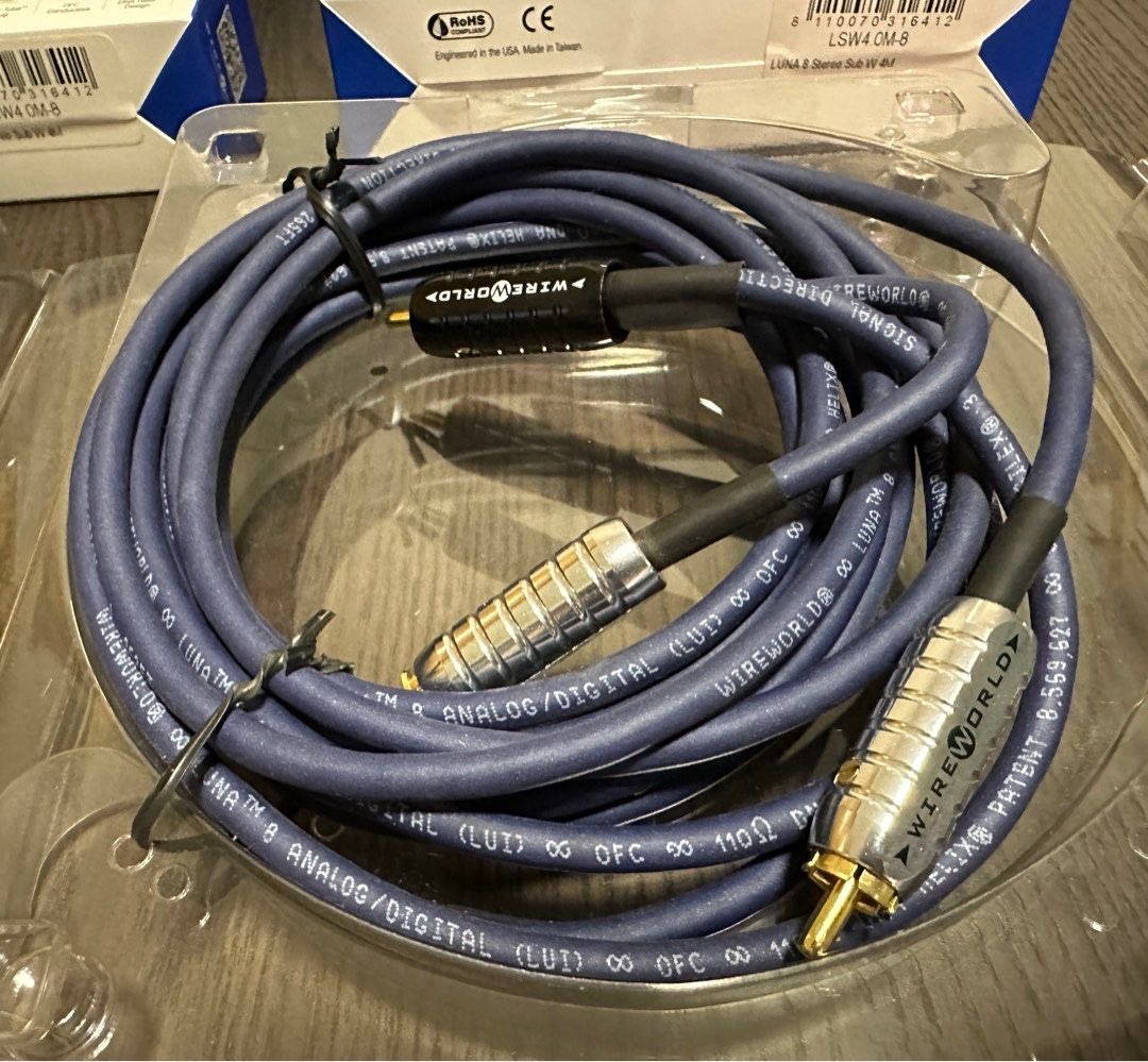 wireworld_luna_subwoofer_subwo_1687590412_0b1c4c06_progressive.jpg