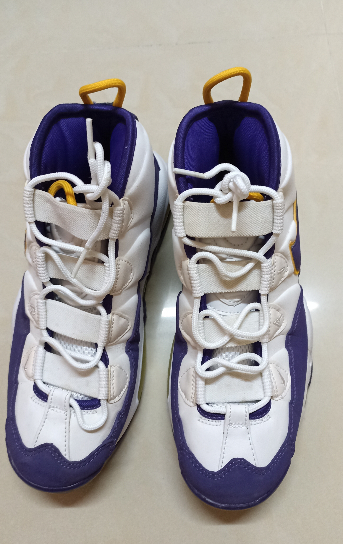 air uptempo lakers