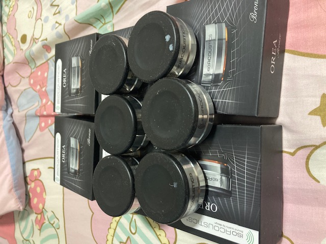 IsoAcoustics OREA Bronze.jpg