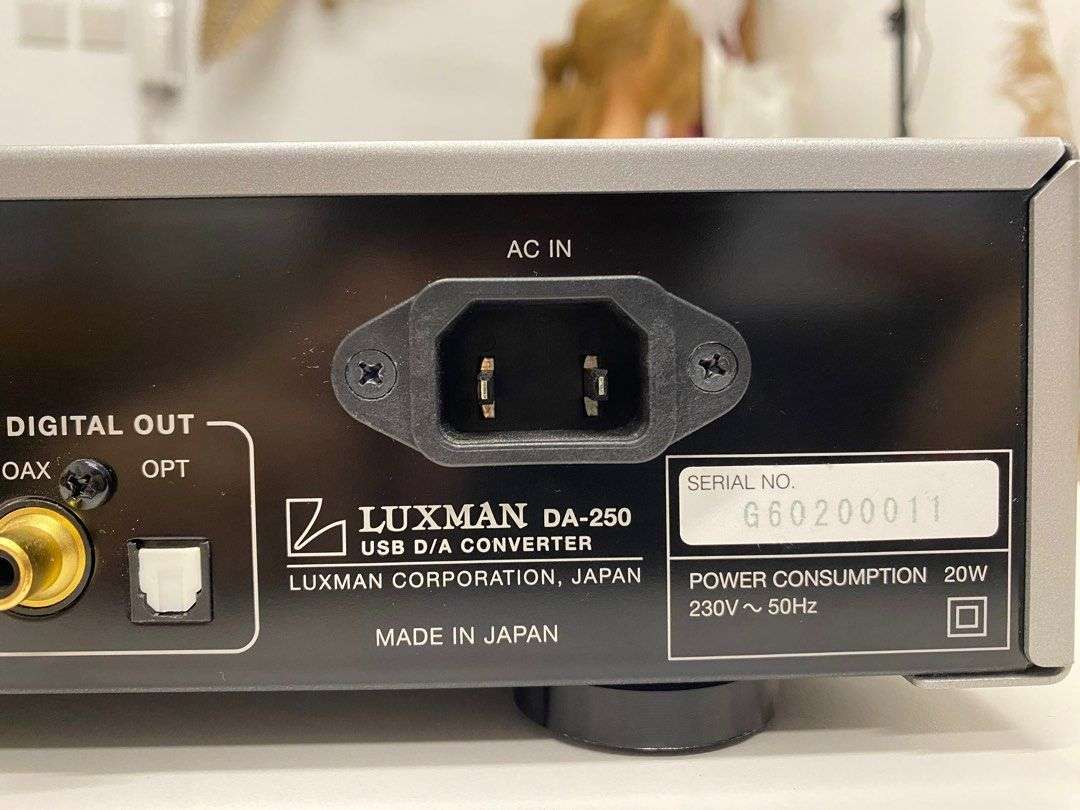 luxman_da250_dac_pre_headphone_1756042771_16c0a5fc_progressive.jpg