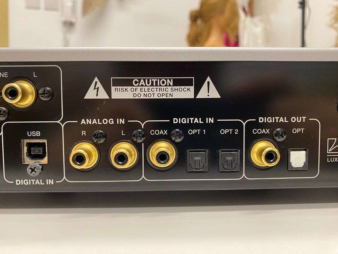 luxman_da250_dac_pre_headphone_1756042771_185502f8_progressive.jpg