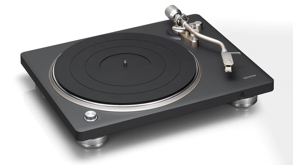 High--Denon DP-500BT Studio Images 07 copy4.jpg