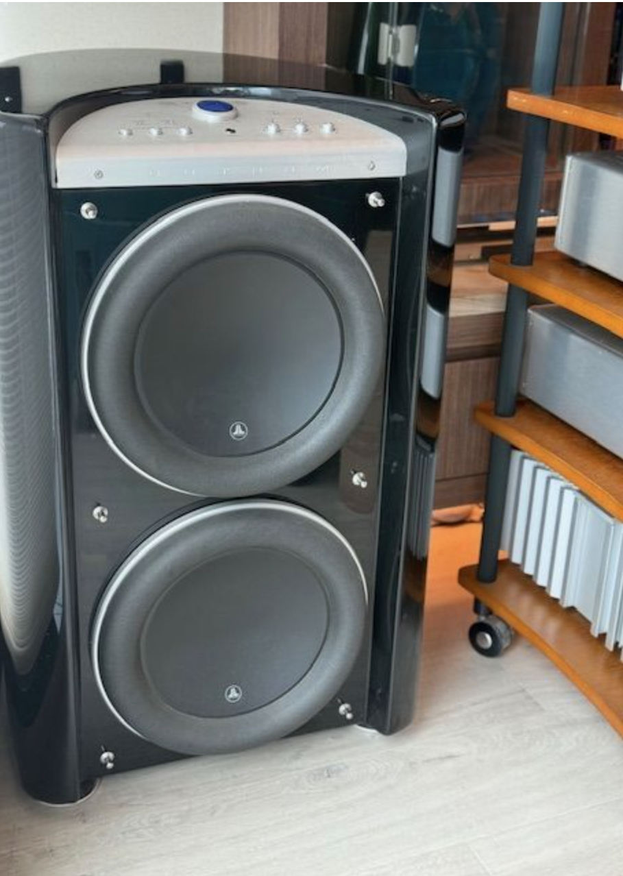 JL Audio Gotham G213.png