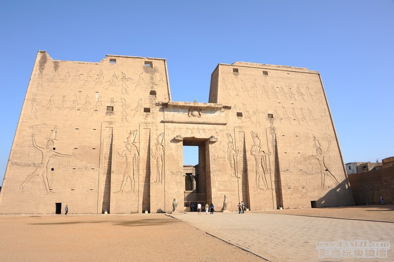 EDFU TEMPLE