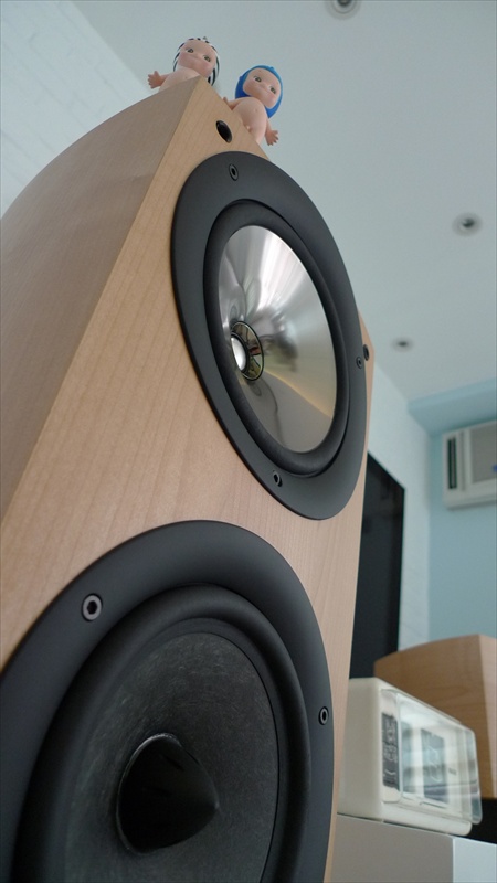 KEF IQ9前置