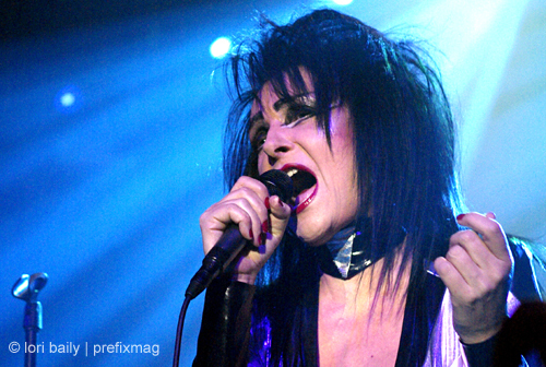 Siouxsie-Sioux-2008-concert-photo-siouxsie-and-the-banshees-4427849-500-336.jpg