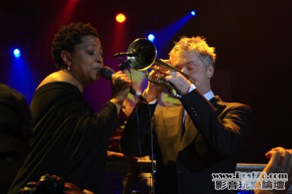 lisa-fischer_chris-botti-small.jpg