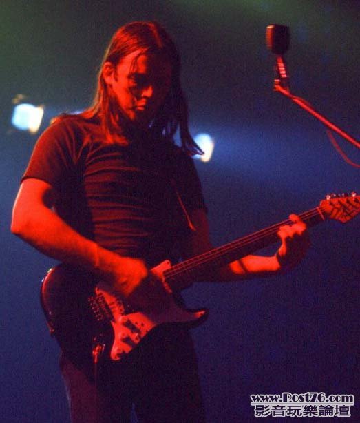 GILMOUR DARK SIDE 1.jpg