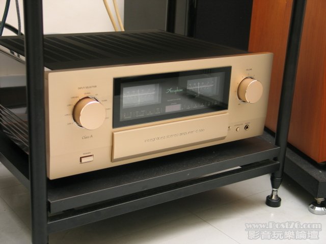 Accuphase E560