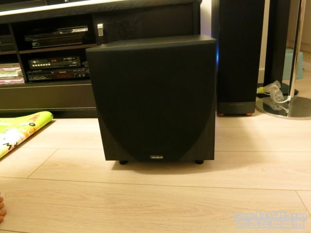 Velodyne EQ-MAX8"