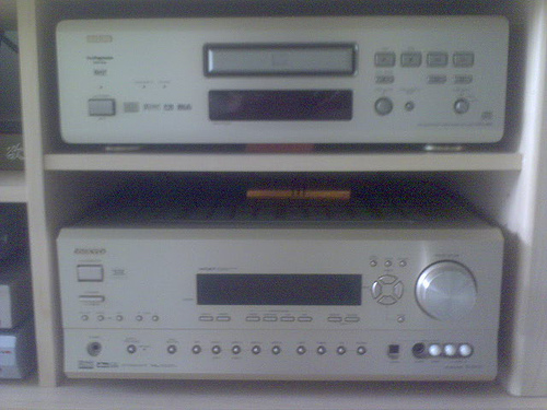 Denon DVD 2900, Onkyo AV Amp SR701 用左5年幾 ，已買咗比人。