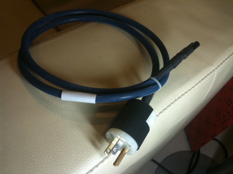 BELDEN) 10A HUBBELL #HBL 8215C  1 meter power cord 